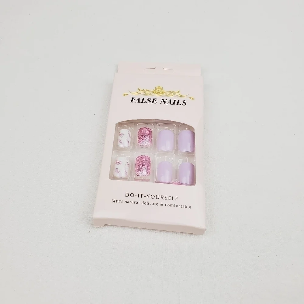 24 Pieces Fake Press On Nails